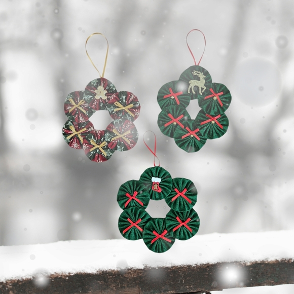Christmas Ornament Wreaths Set of 3.  Fabric Yo Yo Wreaths Hand Sewn - Picture 14 of 14